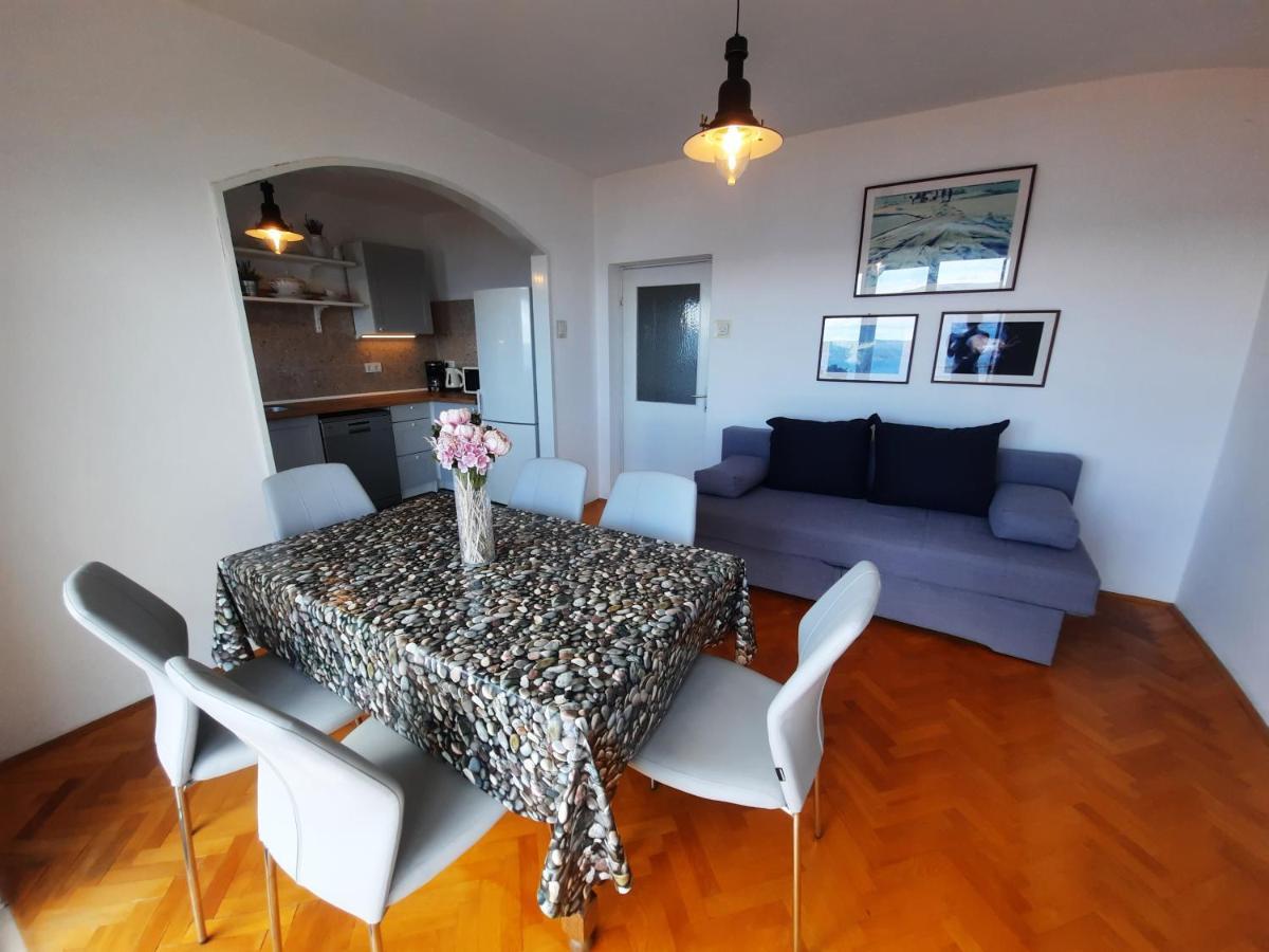 Apartments Novum Novi Vinodolski Luaran gambar